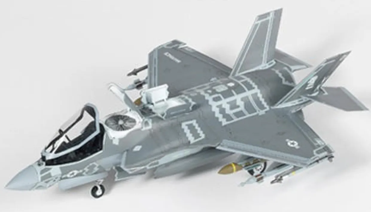 Academy 1/72 Lockheed Martin F-35B Lightning II USMC VMFA-121 Green Knights