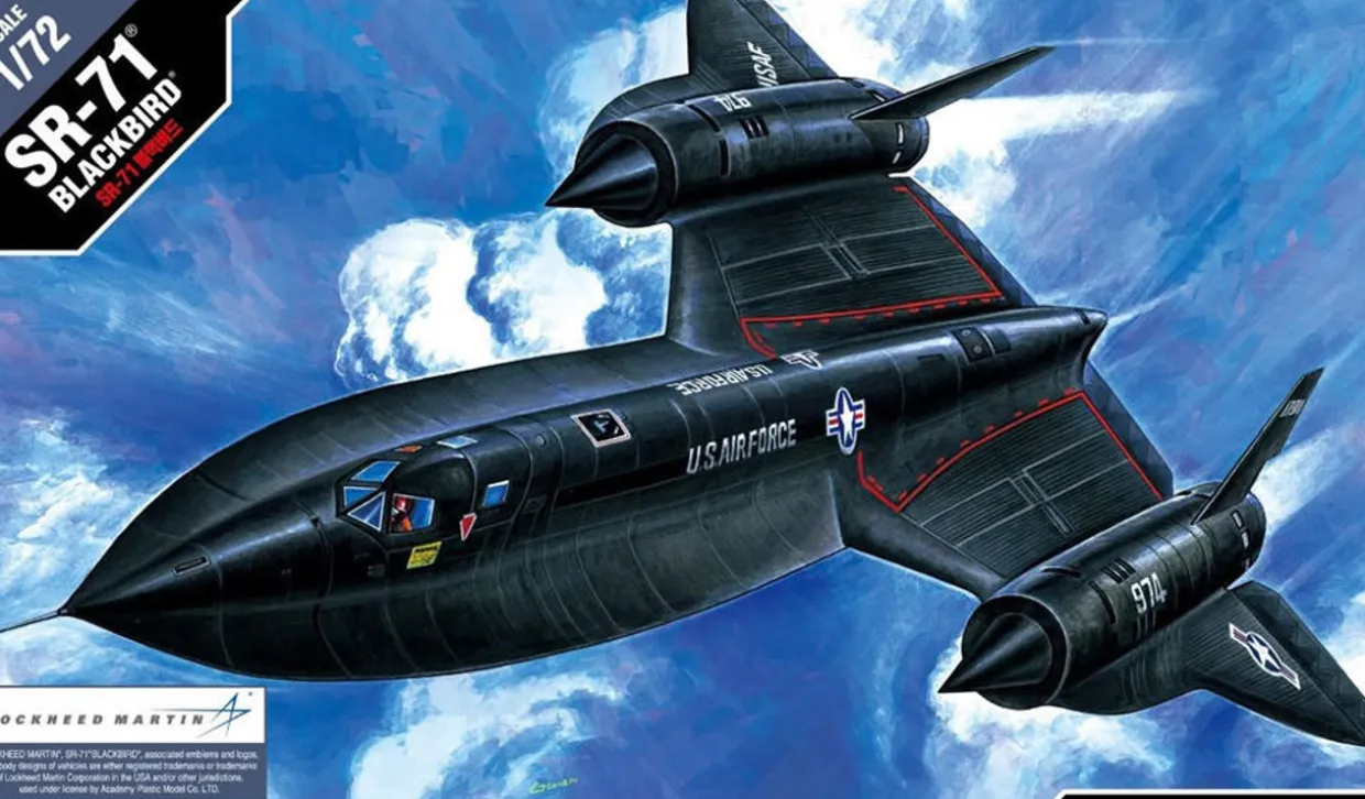 Academy 1/72 Lockheed SR-71 Blackbird Model Kit