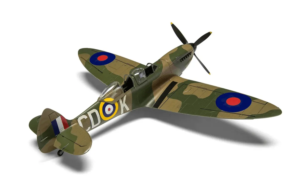 Airfix 1/48 Supermarine Spitfire Tr.9
