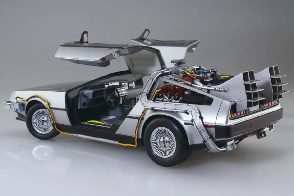 Aoshima 1/24 Back to the Future Part 1 DeLorean Time Machine