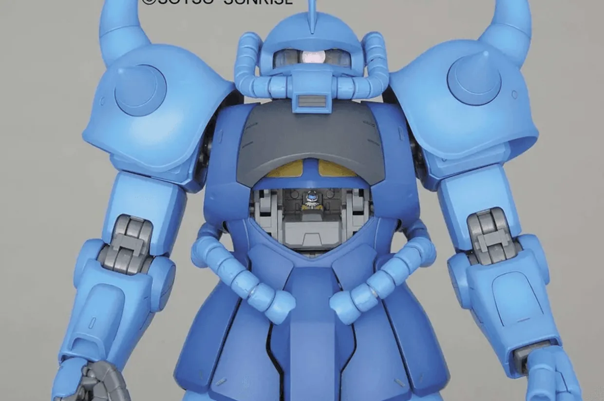 Bandai Gundam Master Grade (MG) 1/100 MS-07B Gouf (Version 2.0)