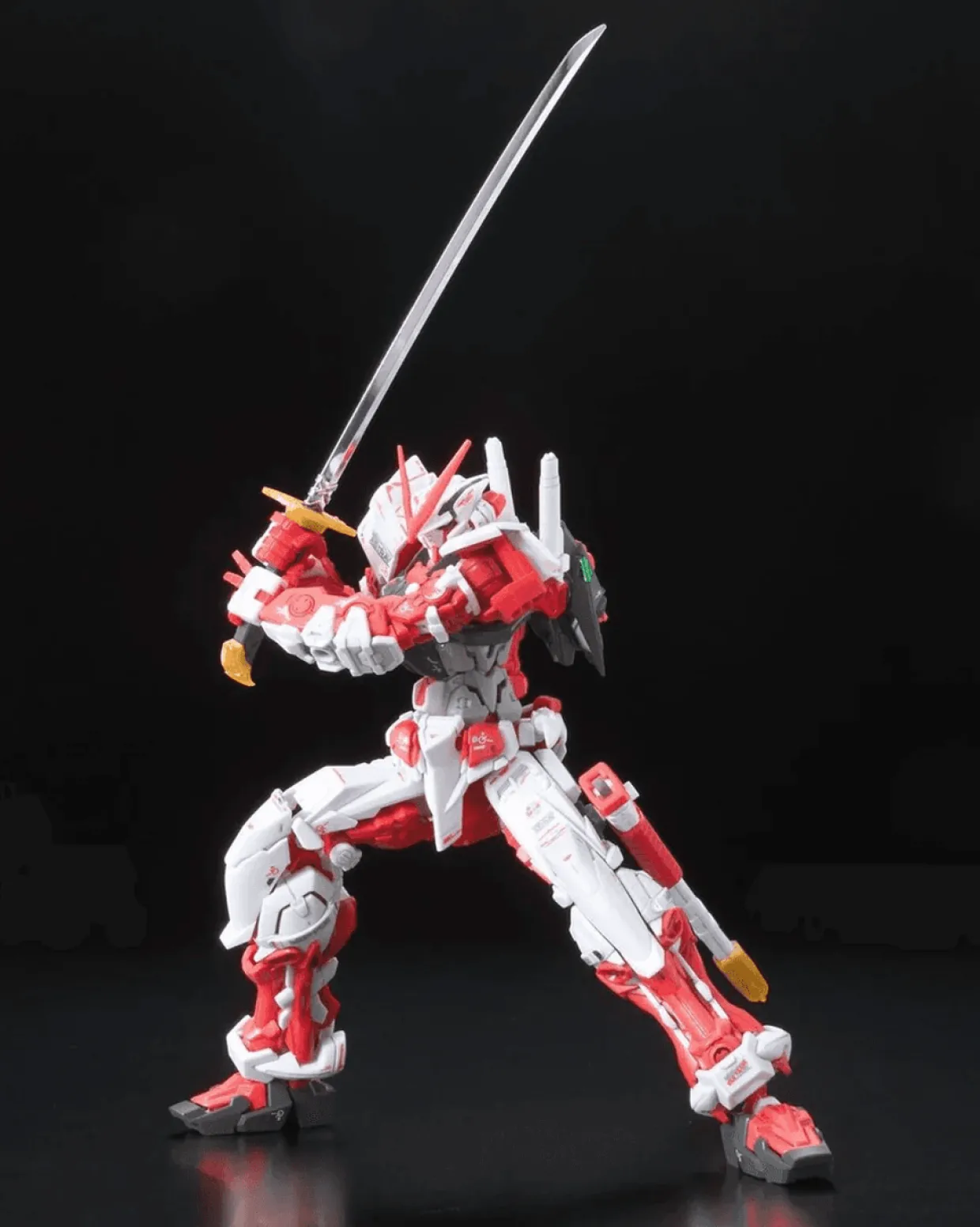 Bandai Gundam Real Grade (RG) 1/144 MBF-P02 Gundam Astray Red Frame