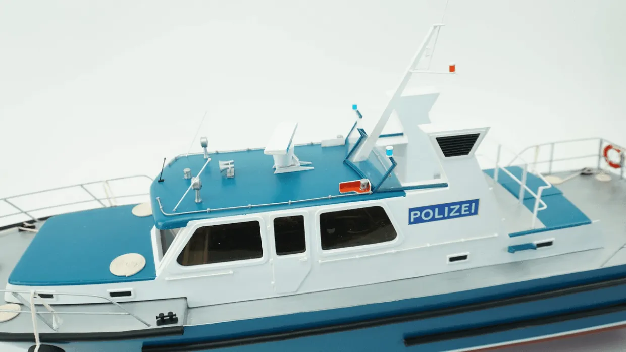 Billings Models 1/20 WSP10 Passau Police Patrol Boat Wooden Ship Kit
