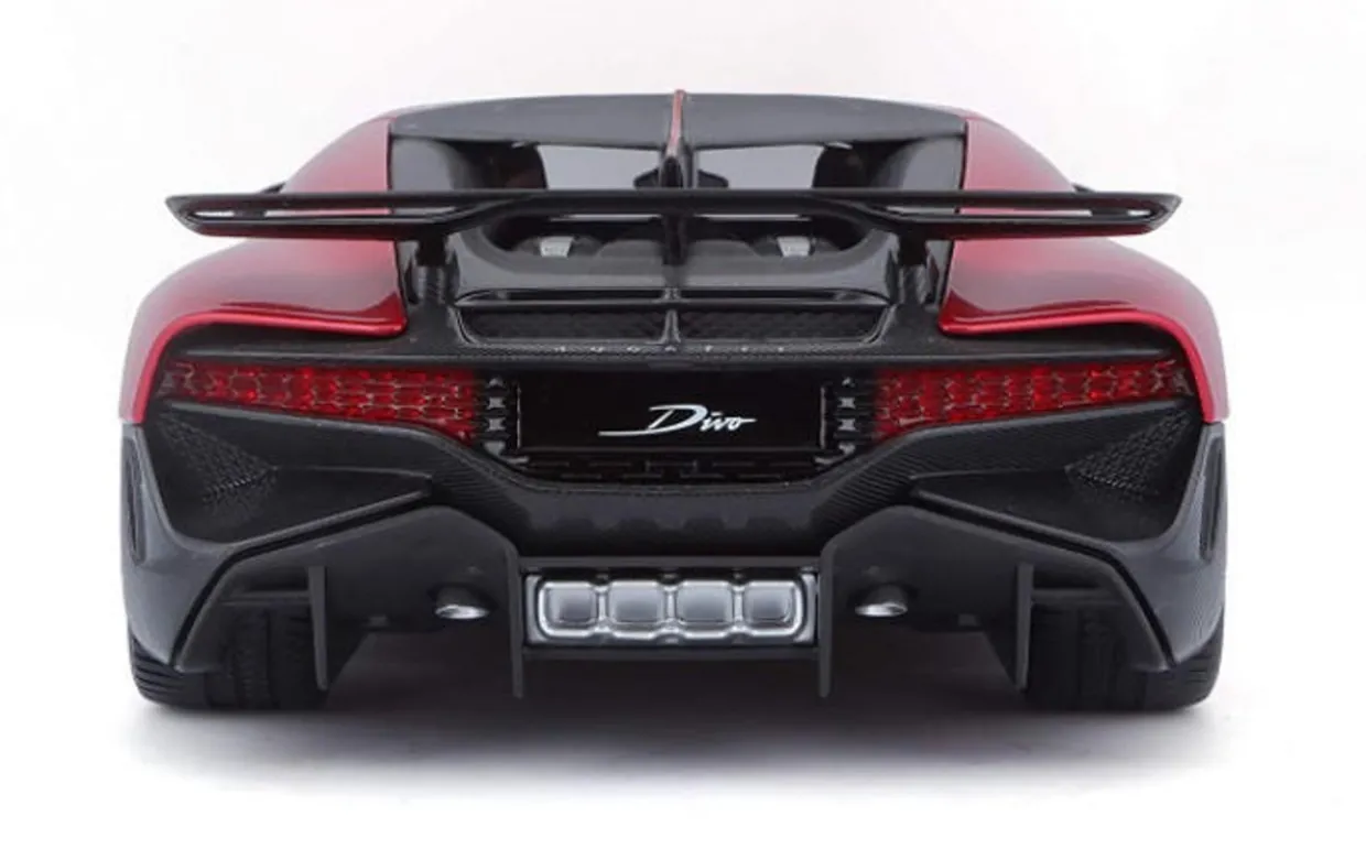 Burago 1/18 Bugatti Divo Red Diecast Model