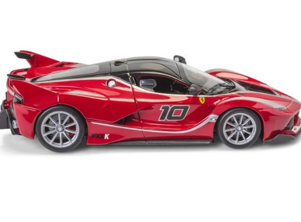 Burago 1/24 Ferrari FXX-K Diecast Model