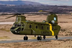 Corgi 1/72 Boeing CH-47C Chinook AE-520, Falklands War 1982 Diecast Model