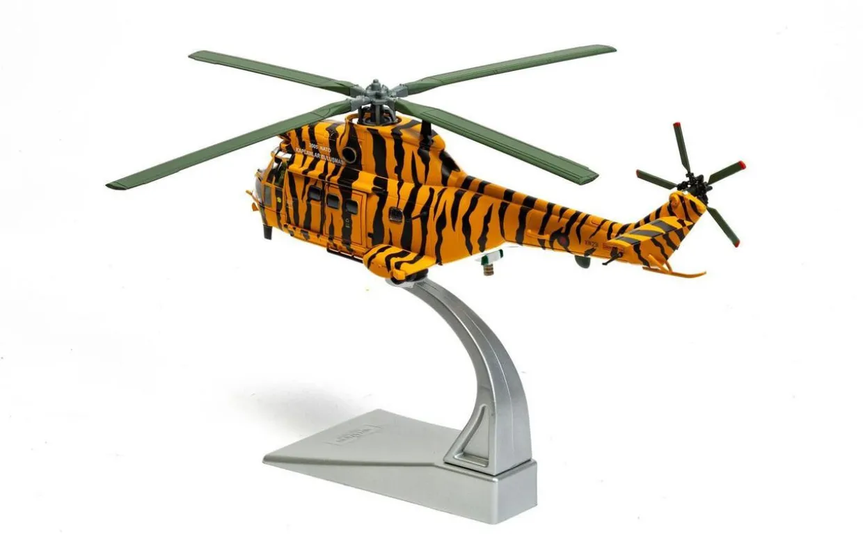 Corgi 1/72 Westland Puma HC-1 - RAF No.230 Sqn - NATO Tiger Meet Livery