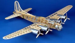Guillow 1/28 Boeing B-17G Flying Fortress Balsa Model Kit