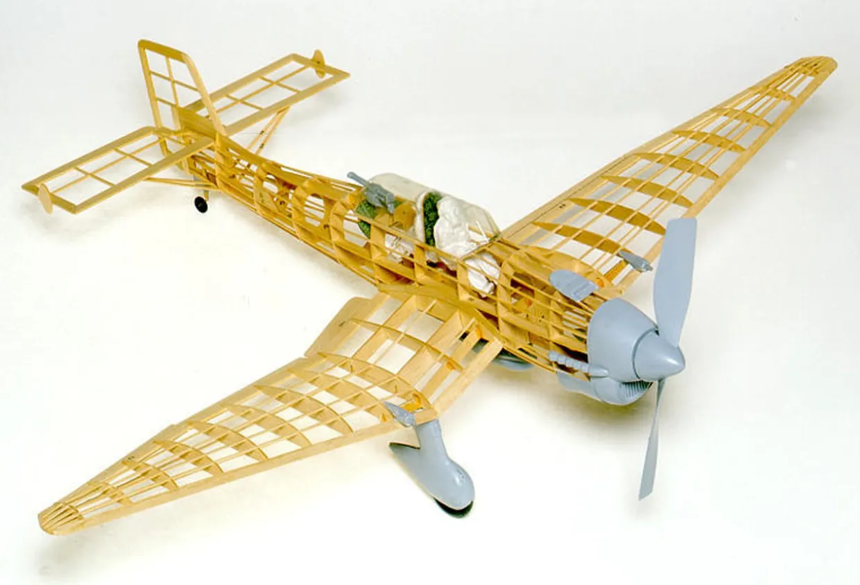 Guillow 1/16 Junkers Ju-87 Stuka Balsa Model Kit