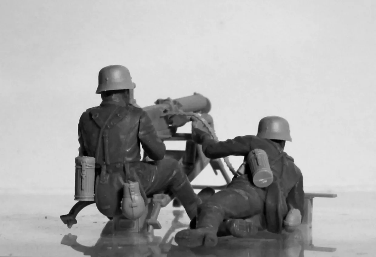 ICM 1/35 German MG08 MG Team 2 figures