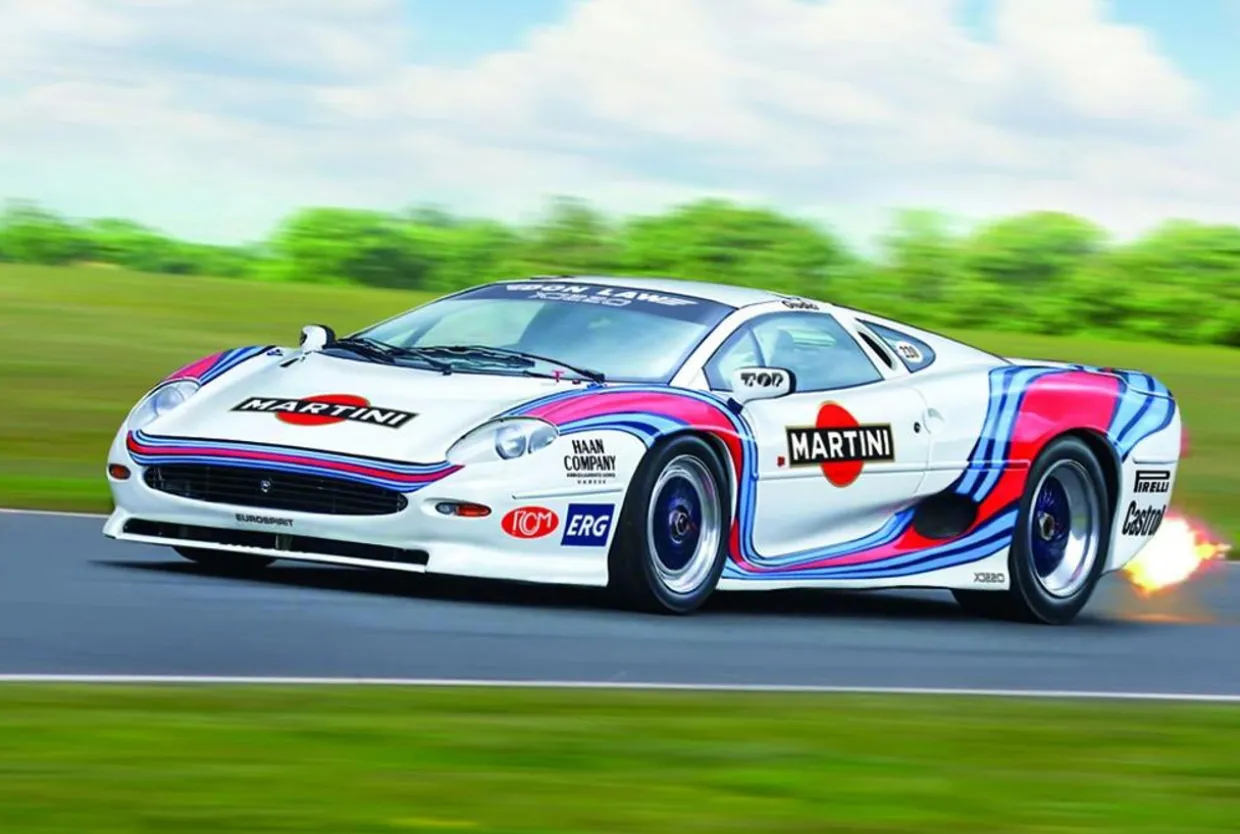 Italeri 1/24 Jaguar XJ 220 Race Car