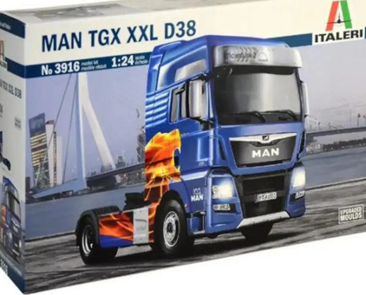 Italeri 1/24 MAN TGX XXL D38