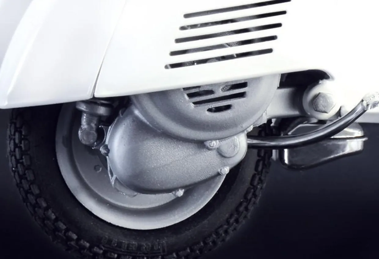 Italeri 1/9 Vespa Primavera 125