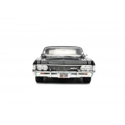 Jada 1/24 1967 Chevy Impala with Dean Winchester Figure Diecast Model