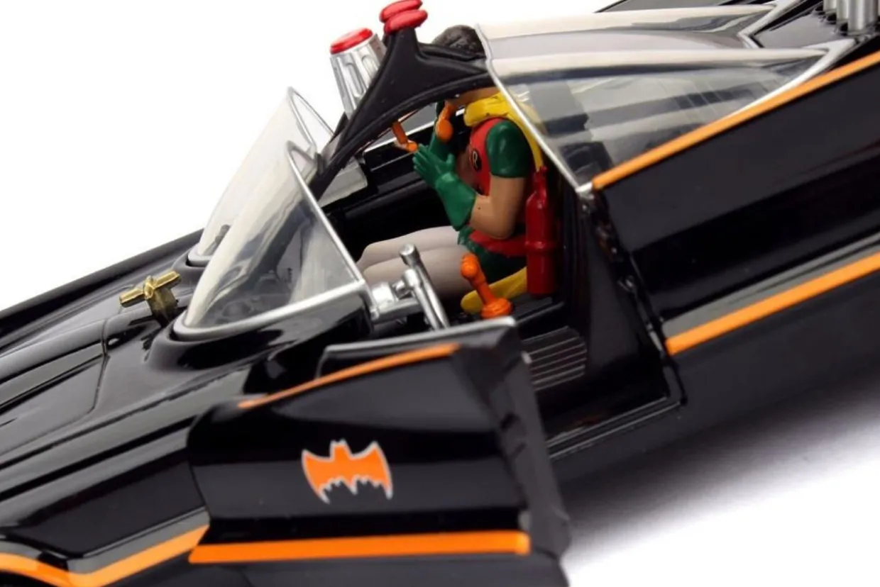 Jada 1/24 Classic TV Series Batmobile 1966