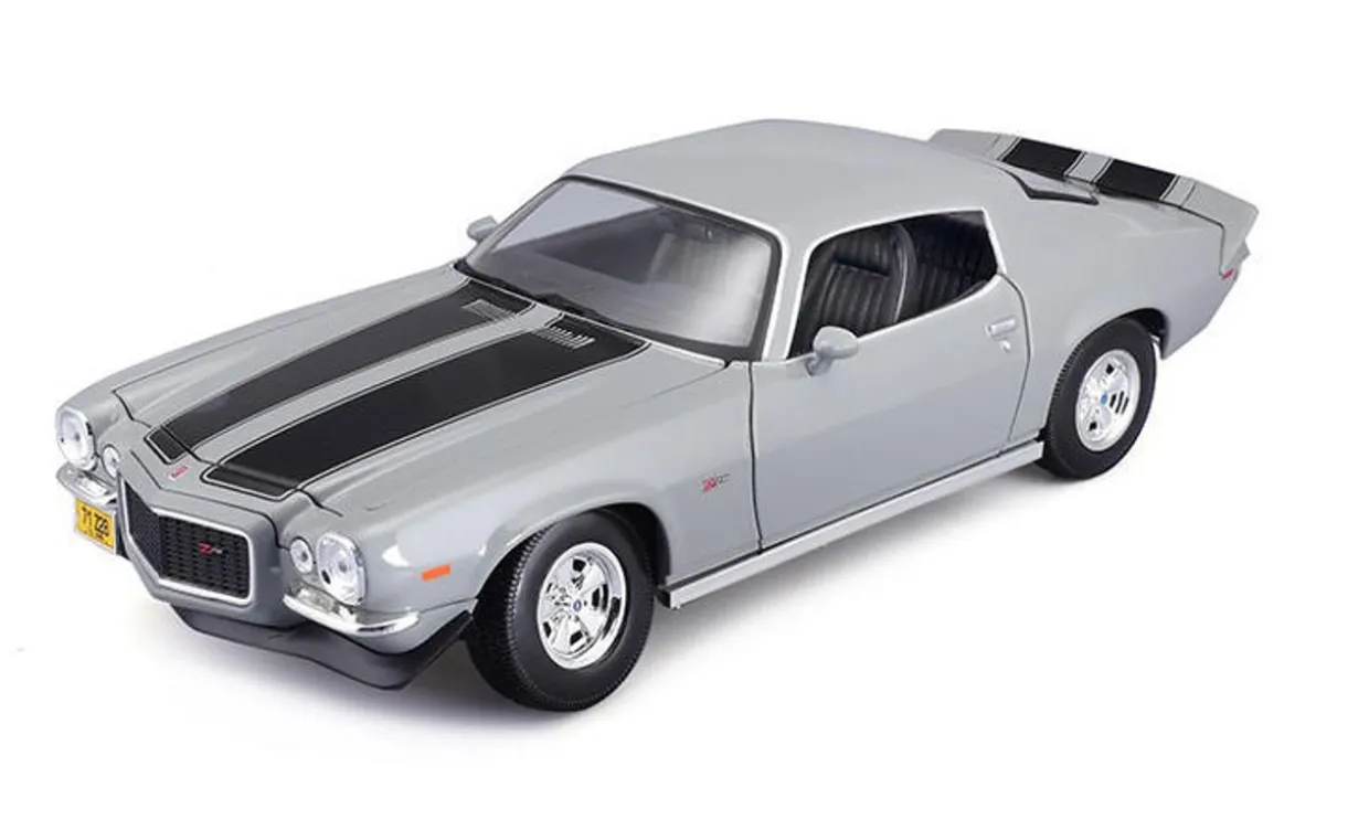 Maisto 1/18 1971 Chevrolet Camaro Diecast Model
