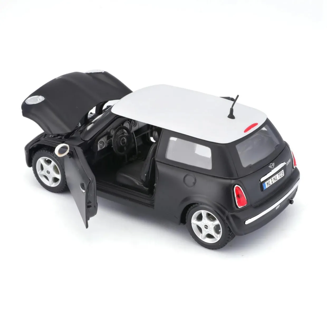 Maisto 1/24 Mini Cooper Diecast Model
