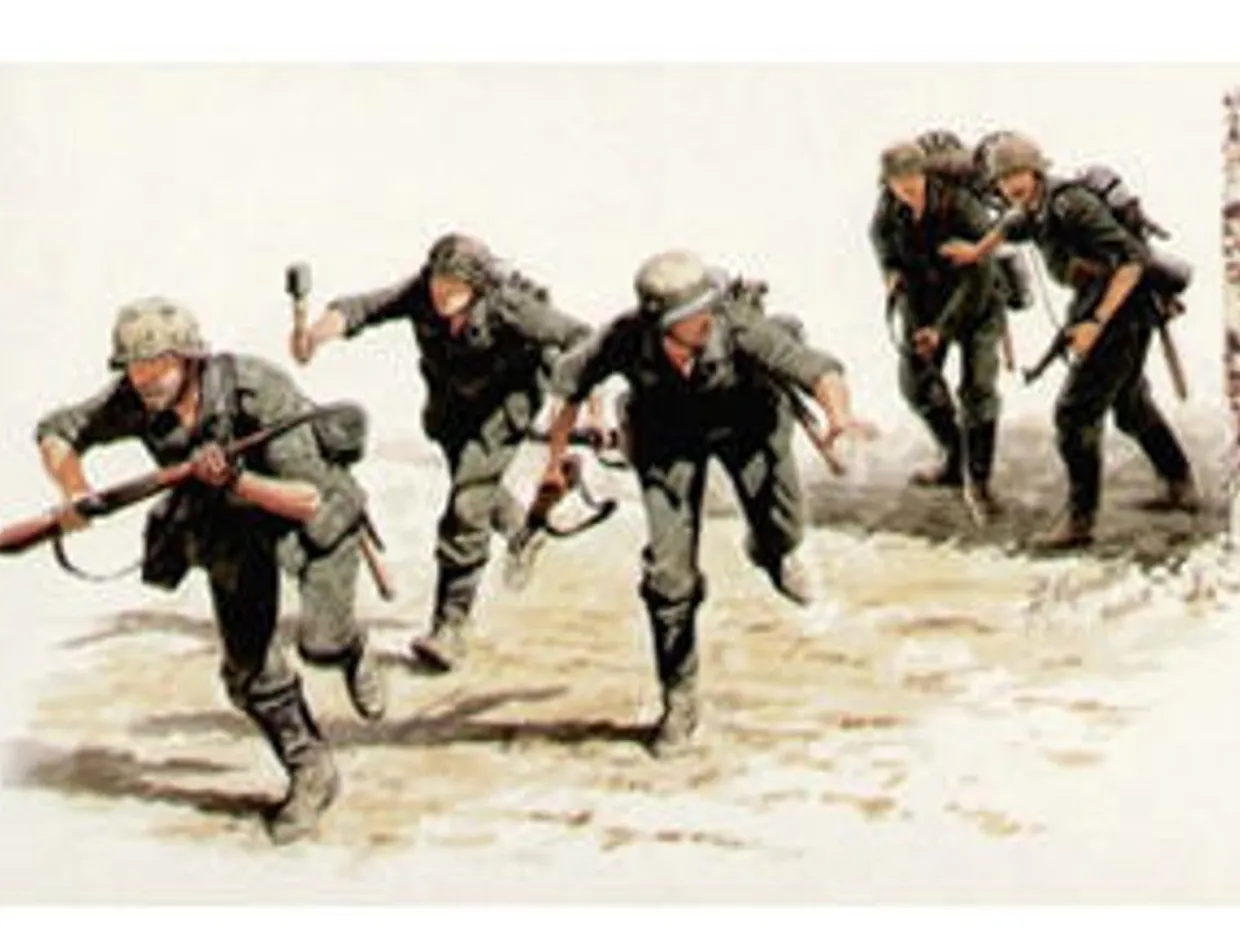 Master Box 1/35 German Signals Personnel 1942