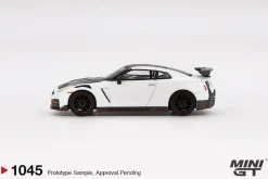 Mini GT 1/64 Nissan GT-R Nismo 2024 Brilliant White Pearl