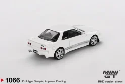 Mini GT 1/64 Nissan Skyline GT-R (R32) VeilSide Combat C-I White
