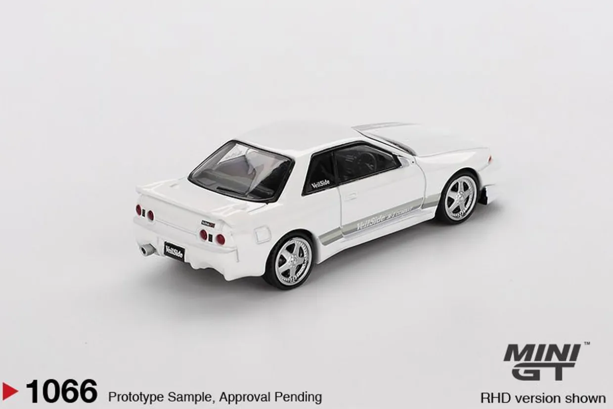 Mini GT 1/64 Nissan Skyline GT-R (R32) VeilSide Combat C-I White