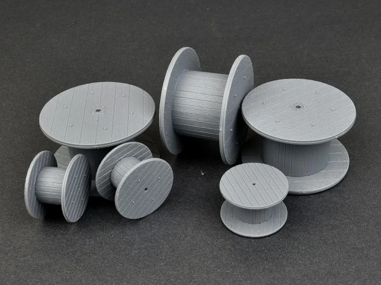 MiniArt 1/35 Cable Spools Model Kit