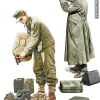 MiniArt 1/35 German Soldiers With Jerry Cans