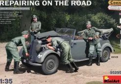 MiniArt 1/35 Mercedes-Benz 170 Cabrio Repairing on the Road Model Kit