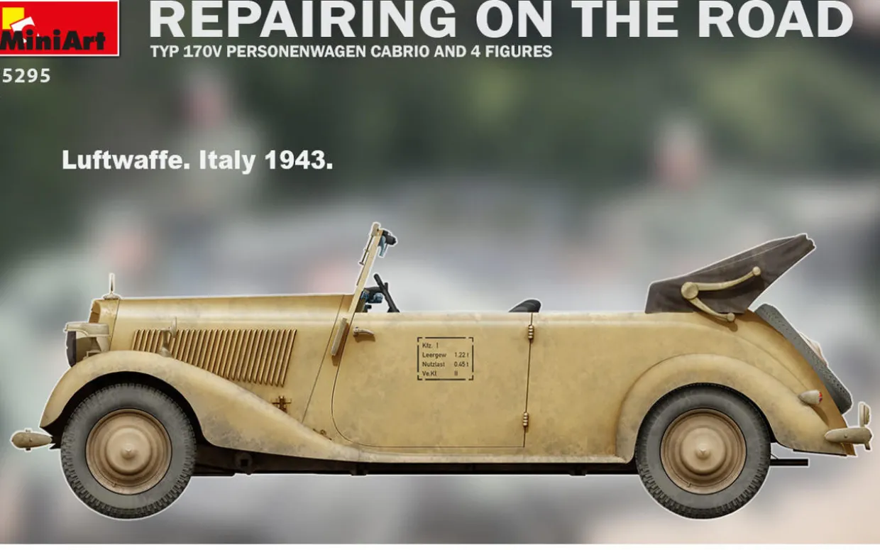 MiniArt 1/35 Mercedes-Benz 170 Cabrio Repairing on the Road Model Kit