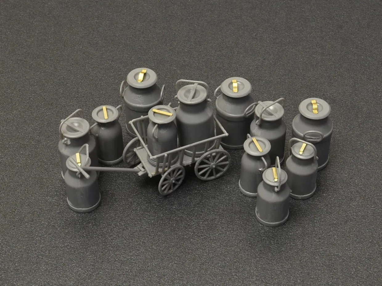 MiniArt 1/35 Milk Cans with Small Cart Model Kit