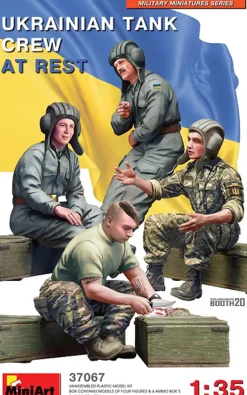 MiniArt 1/35 Ukrainian Tank Crew at Rest Model Figures