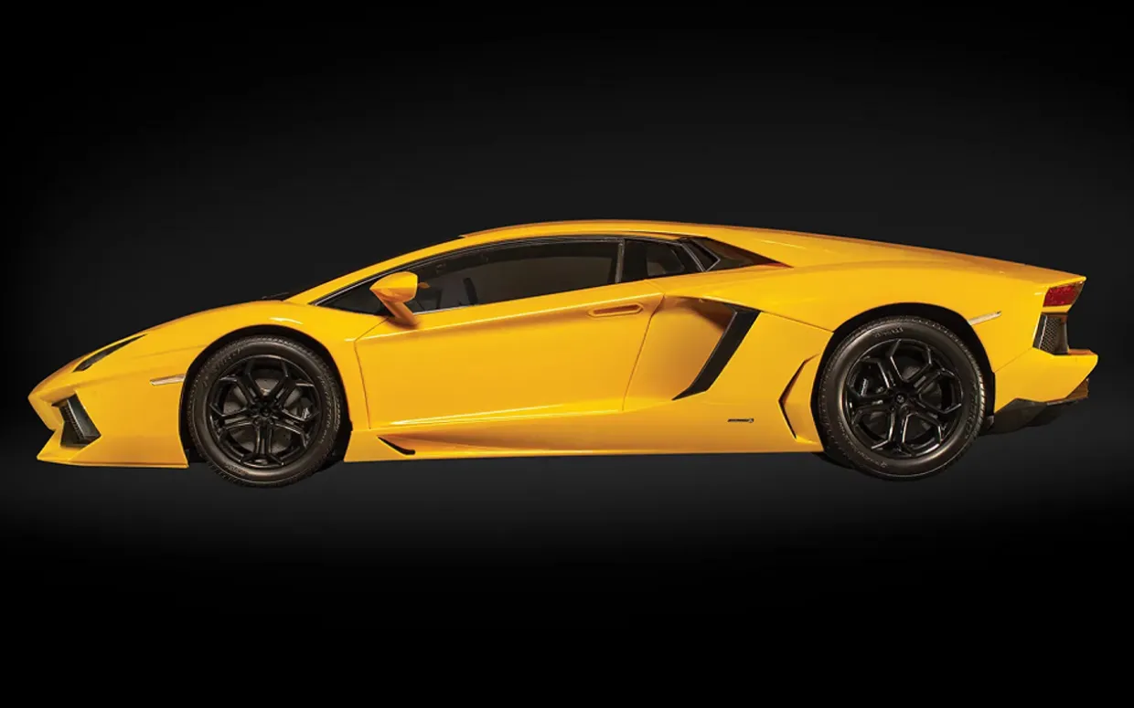 Pocher 1/8 Lamborghini Aventador LP 700-4 Giallo Orion