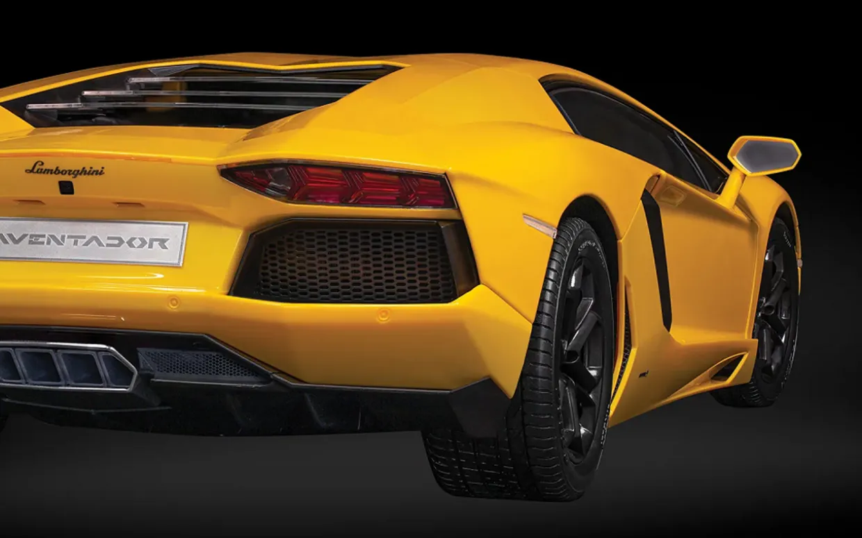 Pocher 1/8 Lamborghini Aventador LP 700-4 Giallo Orion