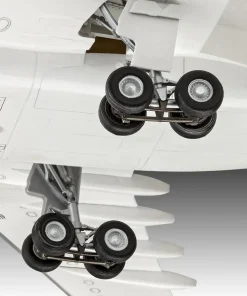 Revell 1/144 Airbus A330-300 Lufthansa New Livery Model Kit