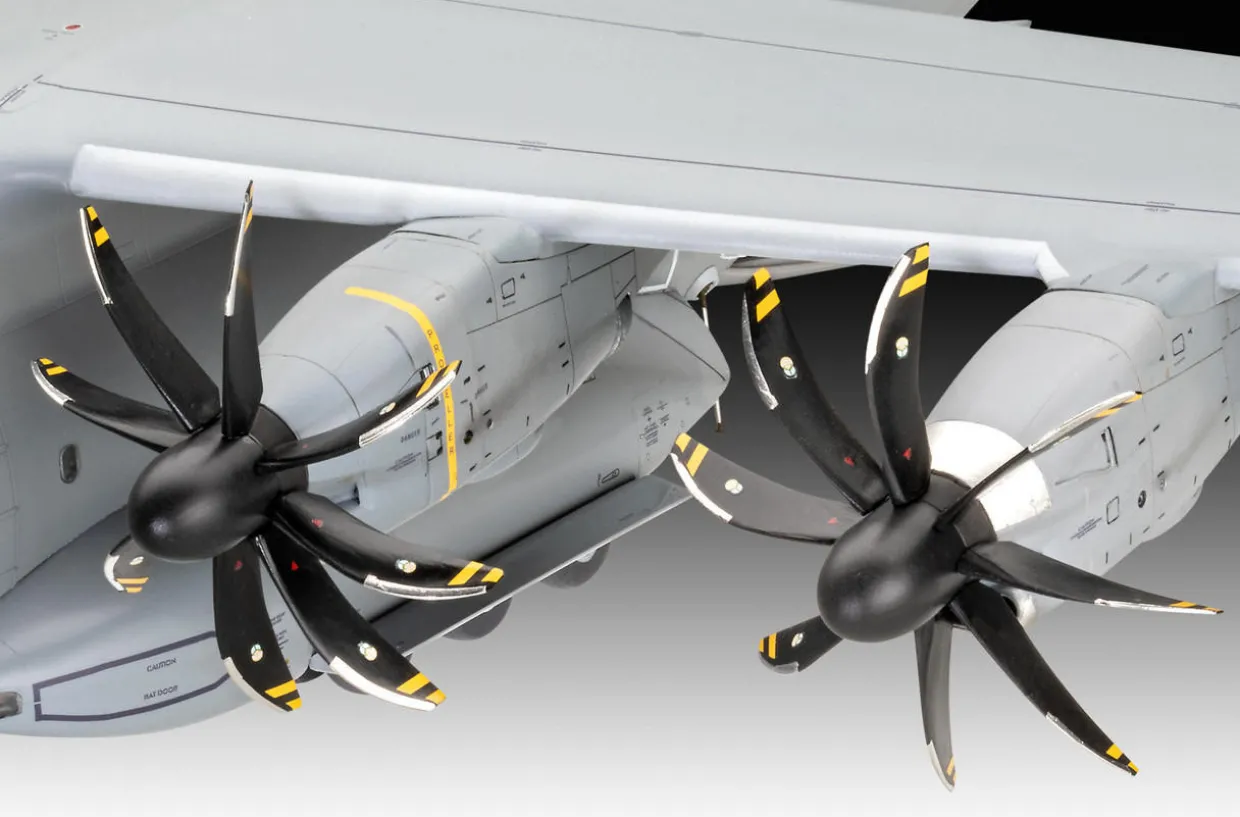 Revell 1/72 Airbus A400M RAF