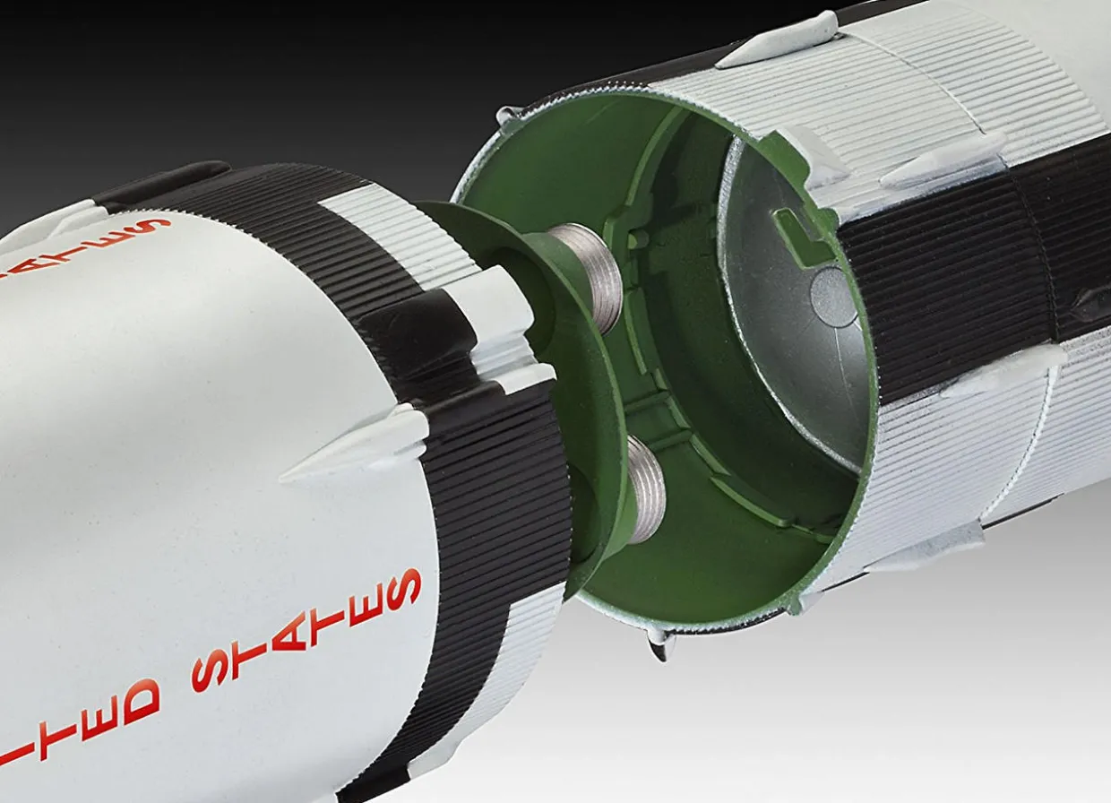 Revell 1/144 Apollo Saturn V Rocket