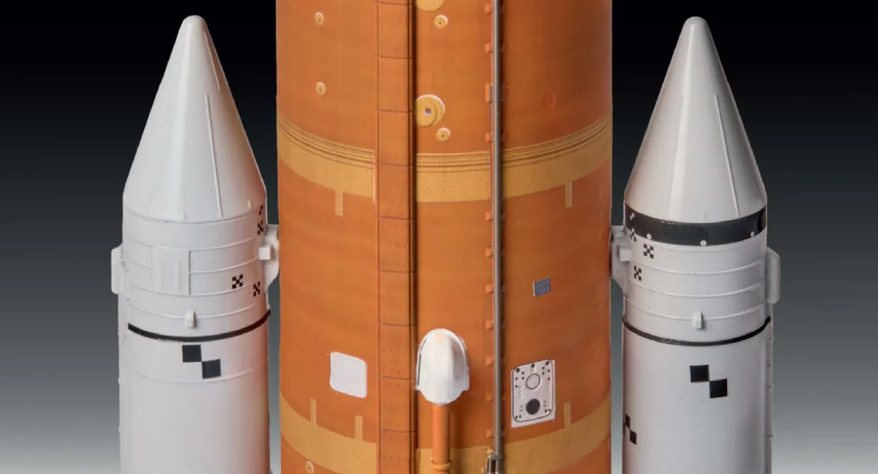 Revell 1/144 Artemis Space Launch System (SLS)