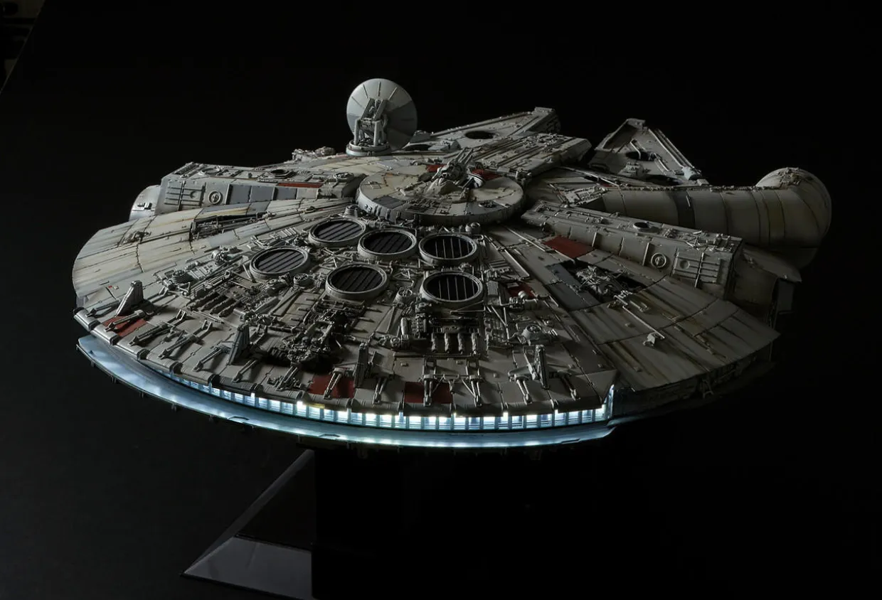 Revell 1/72 Ban-Dai Star Wars Perfect Grade Millennium Falcon