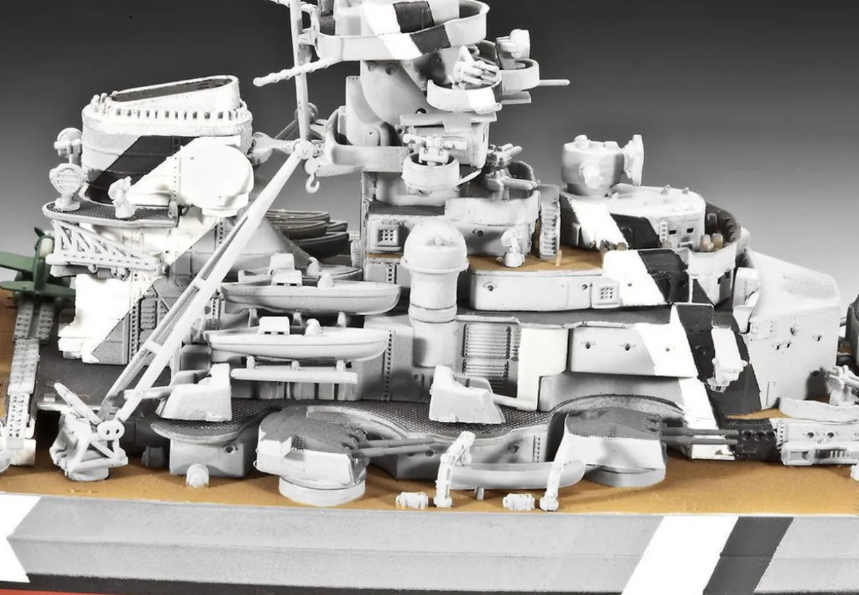 Revell 1/700 German Battleship Bismarck