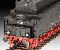 Revell 1/87 German BR01 Express Locomotive