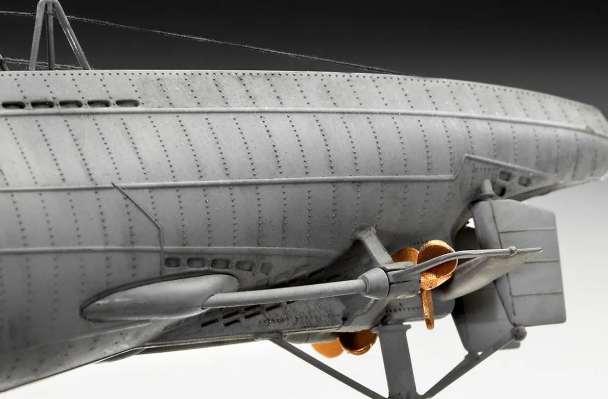 Revell 1/144 German Submarine Type VIIC/41 Atlantic