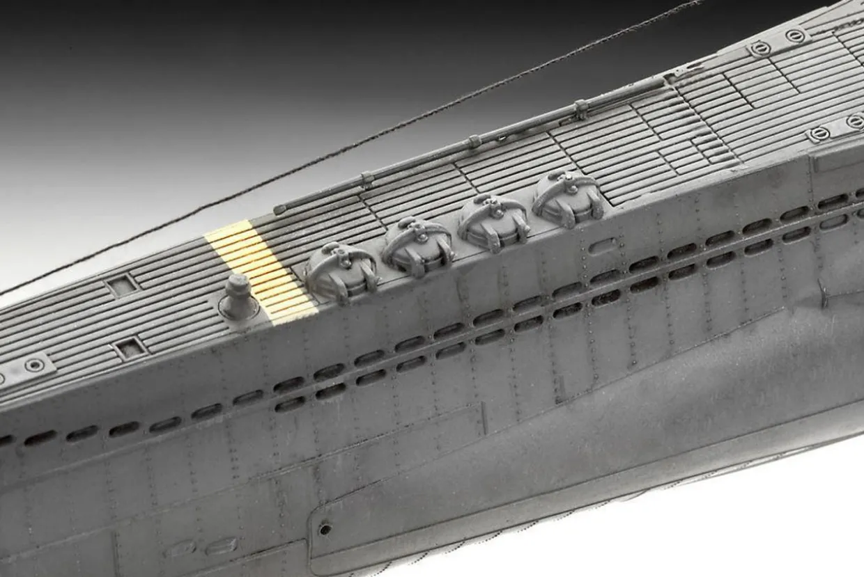 Revell 1/144 German Submarine Type VIIC/41 Atlantic
