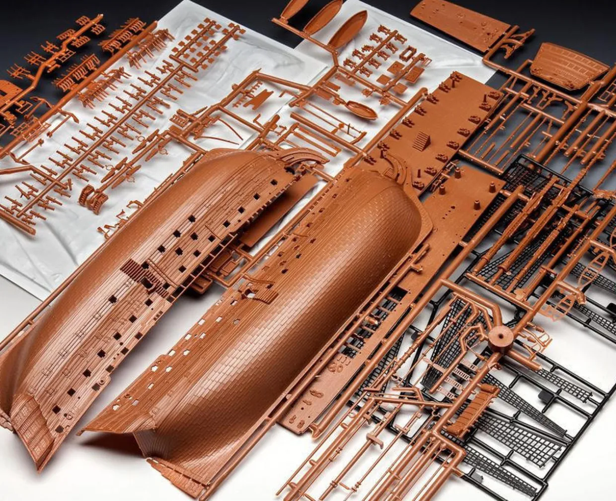 Revell 1/225 HMS Victory Battle of Trafalgar Gift Set