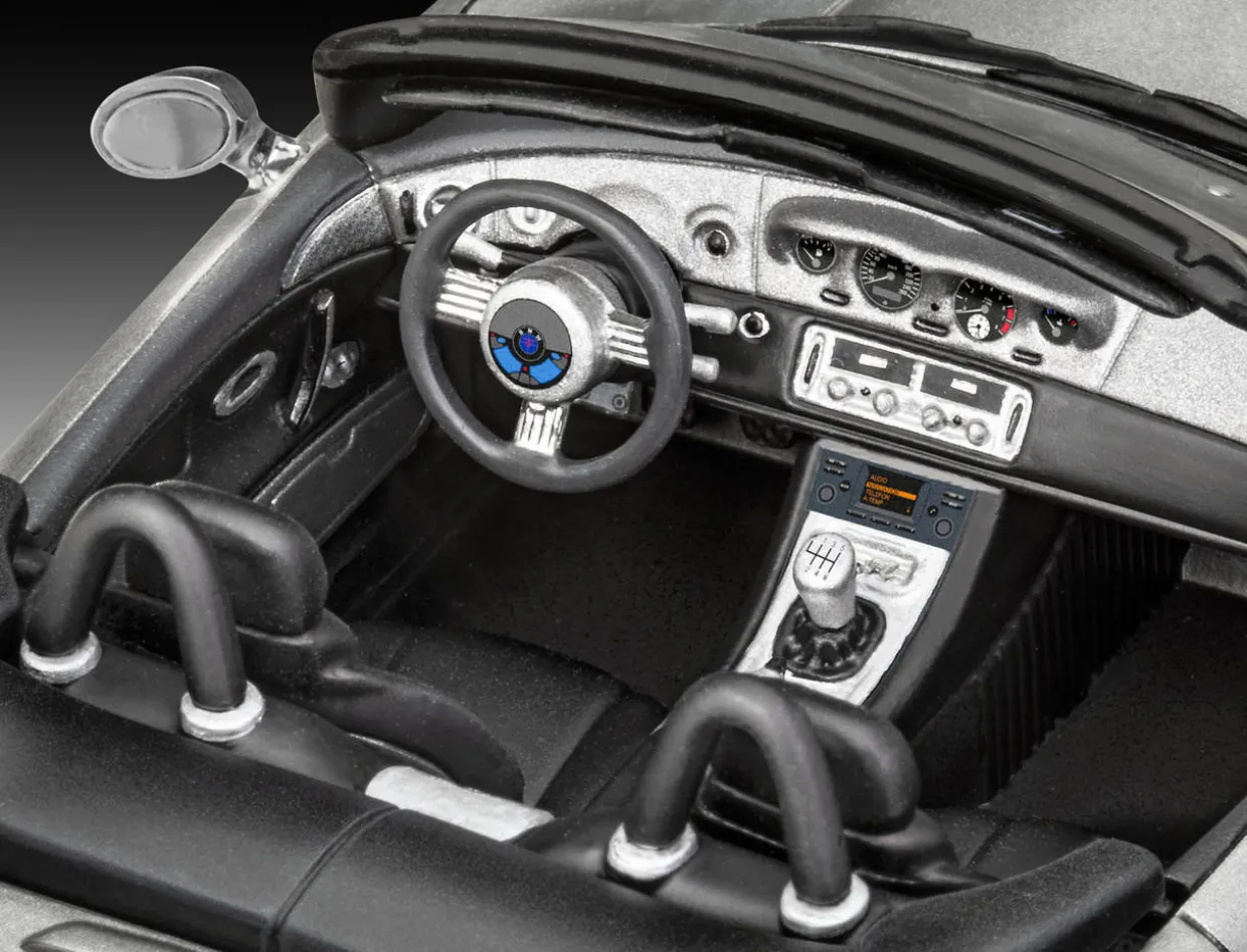 Revell 1/24 James Bond BMW Z8 Gift Set