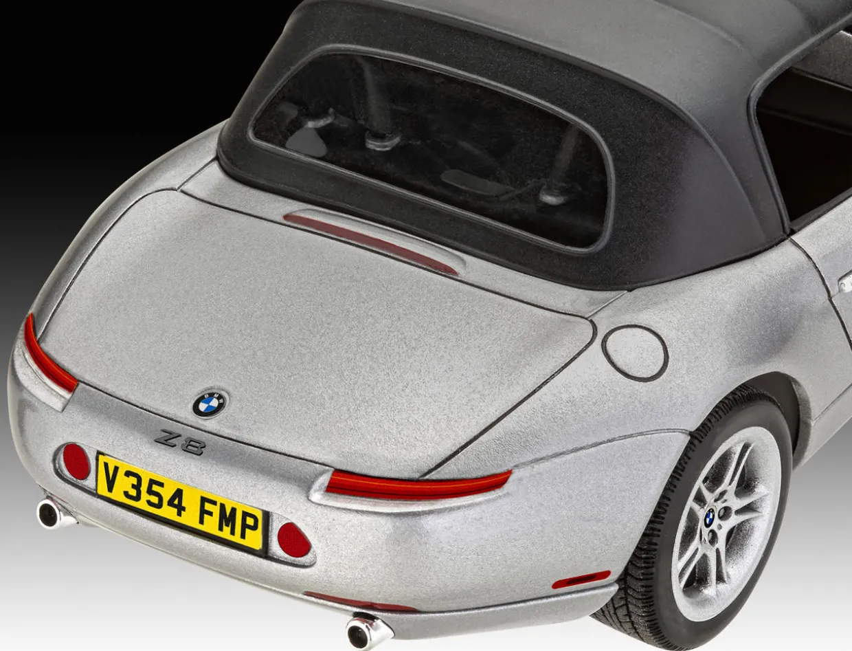 Revell 1/24 James Bond BMW Z8 Gift Set