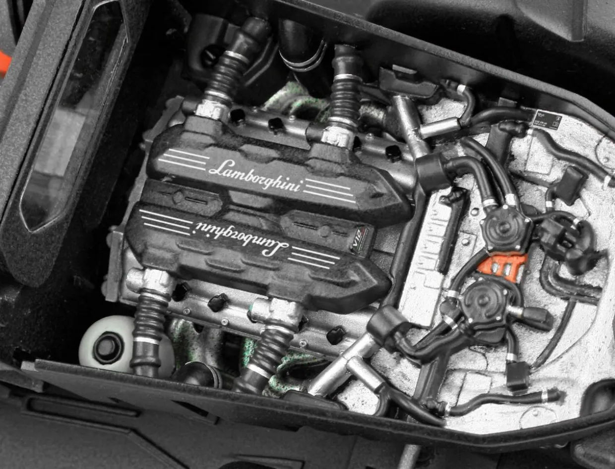 Revell 1/24 Lamborghini Revuelto