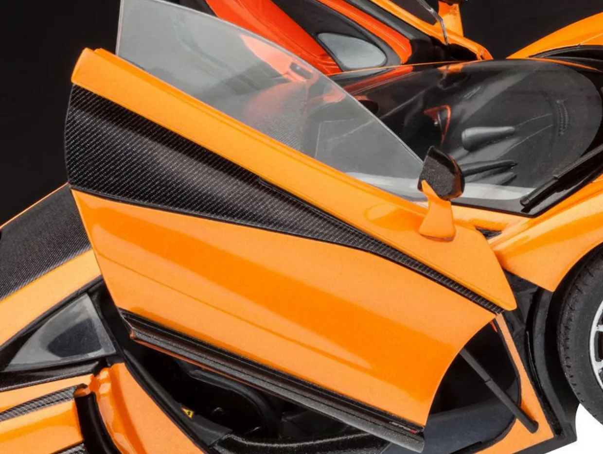 Revell 1/24 McLaren 570S Starter Set