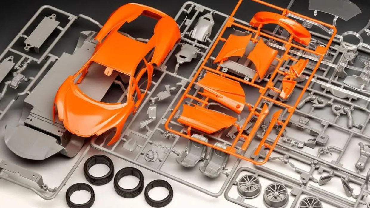 Revell 1/24 McLaren 570S Starter Set