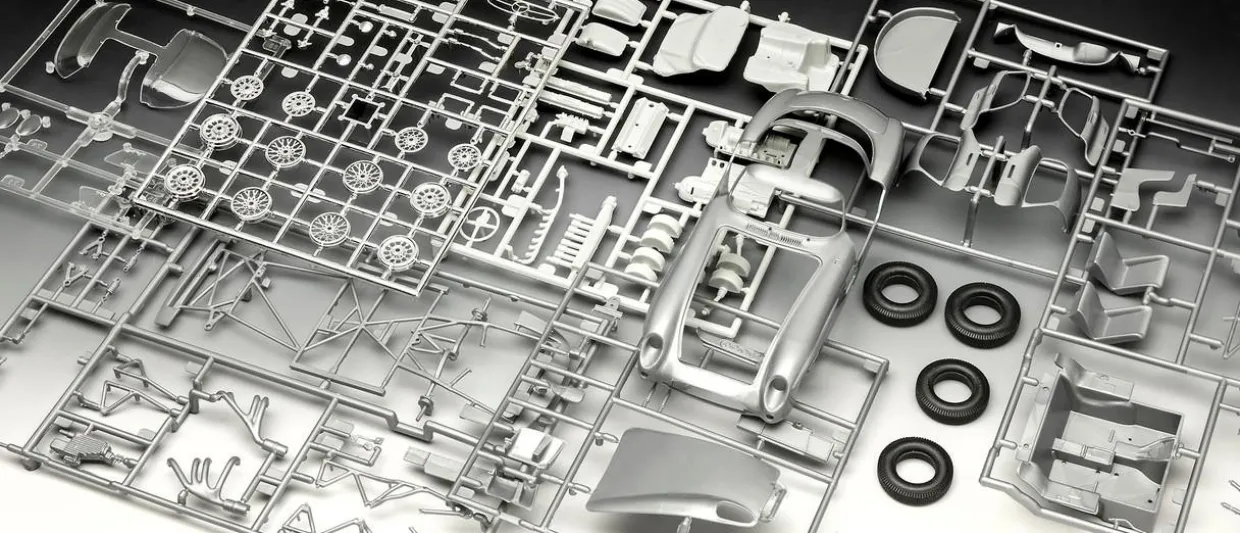 Revell 1/24 Mercedes-Benz 300 SLR 70th Anniversary Gift Set