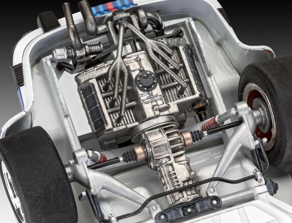 Revell 1/24 Porsche 934 RSR Martini Starter Set